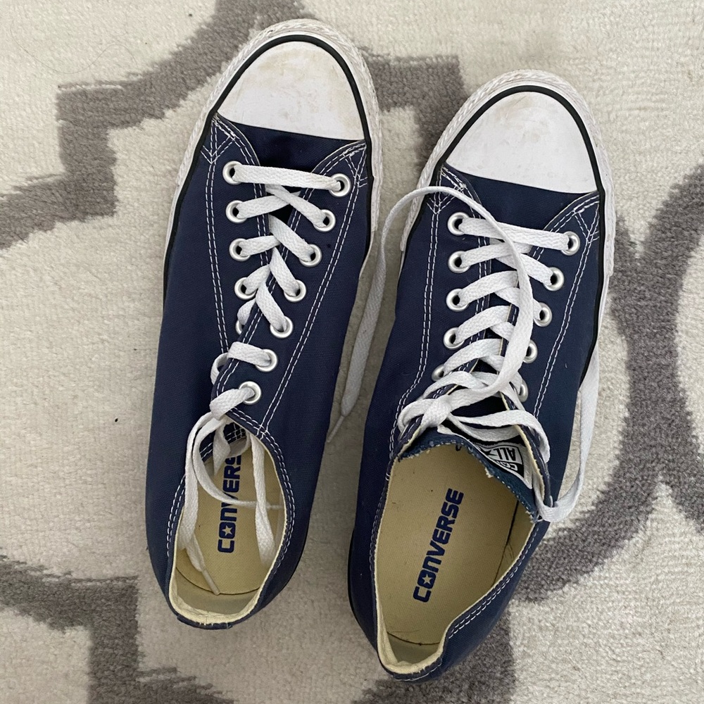 Navy Blue converse low cut